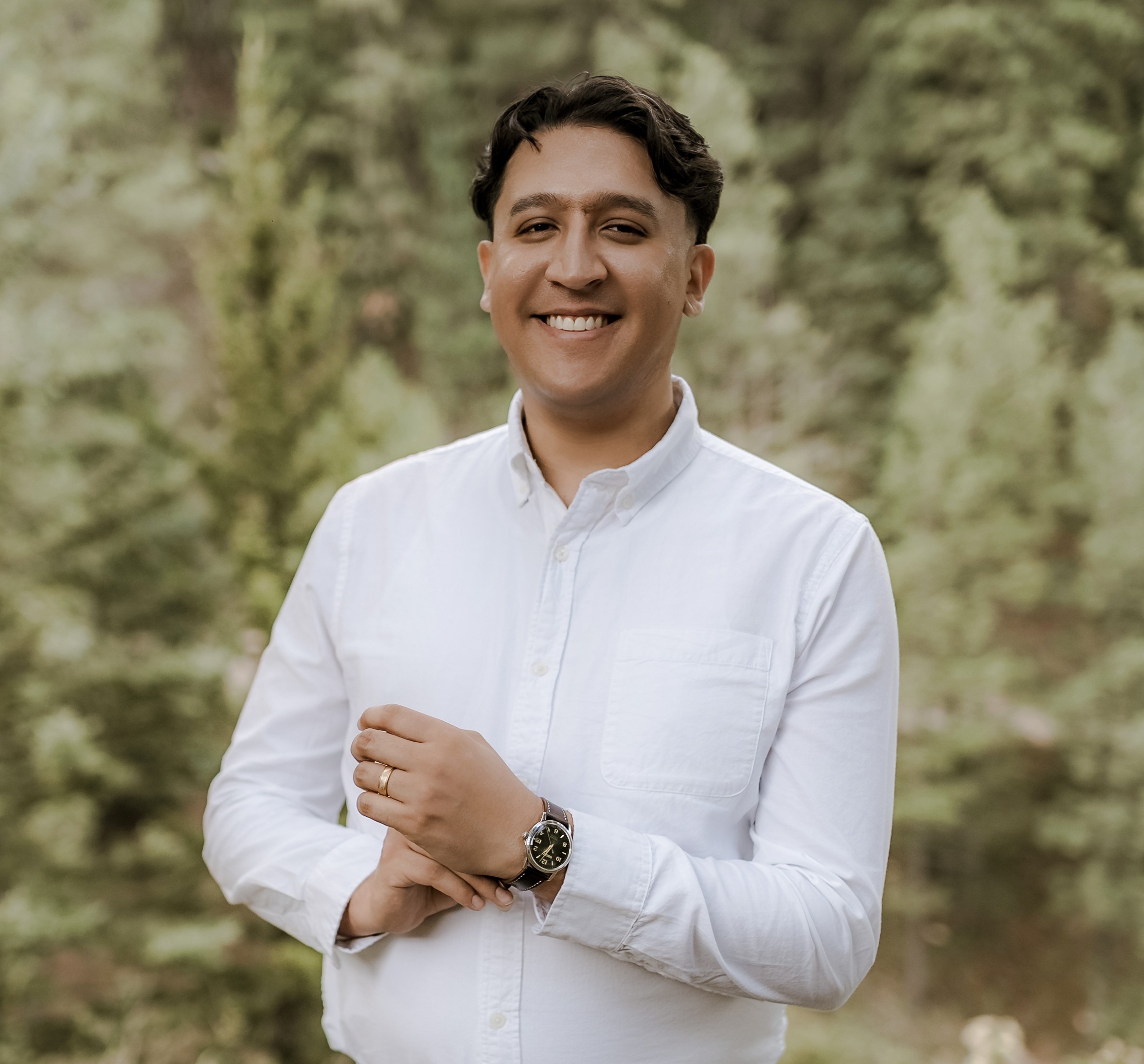 Headshot of Damian Gallegos